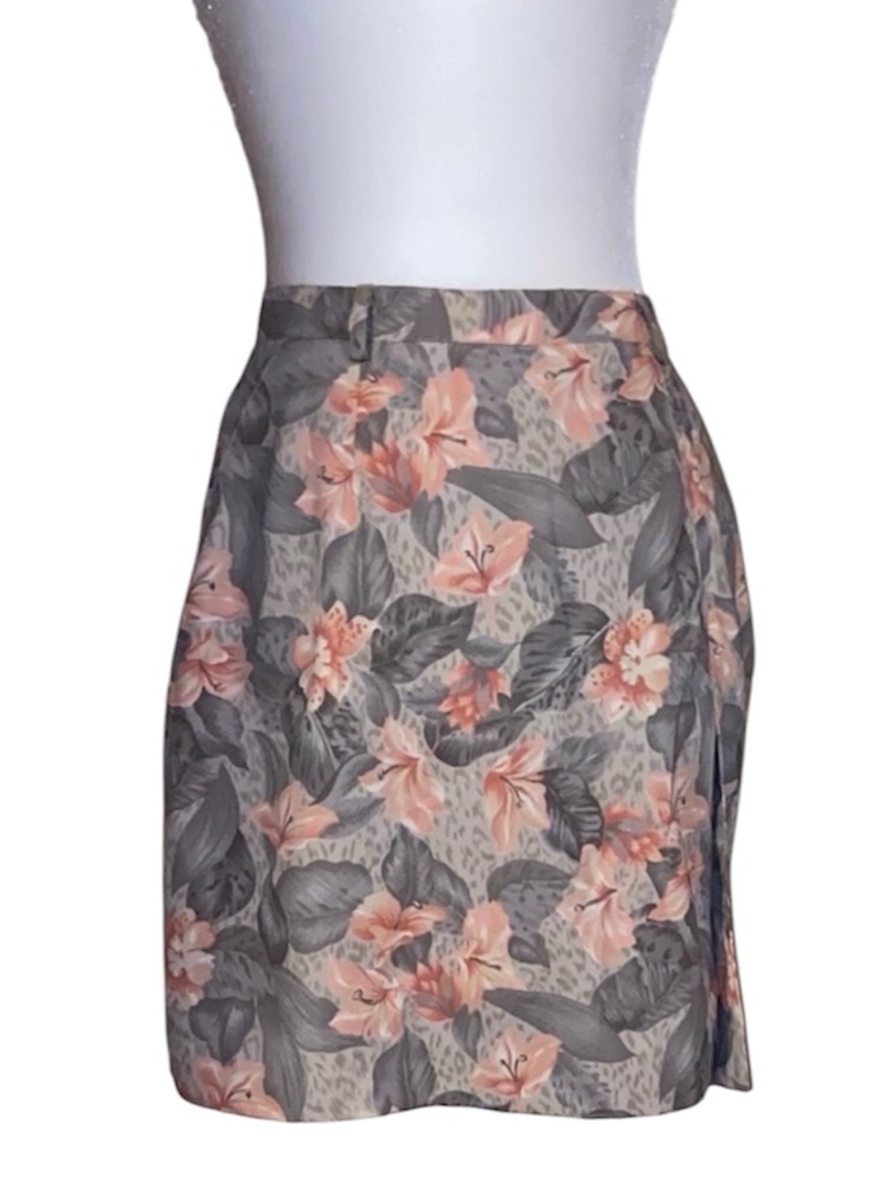 Hawaiian Peach & Gray Flowered Tehama Skort